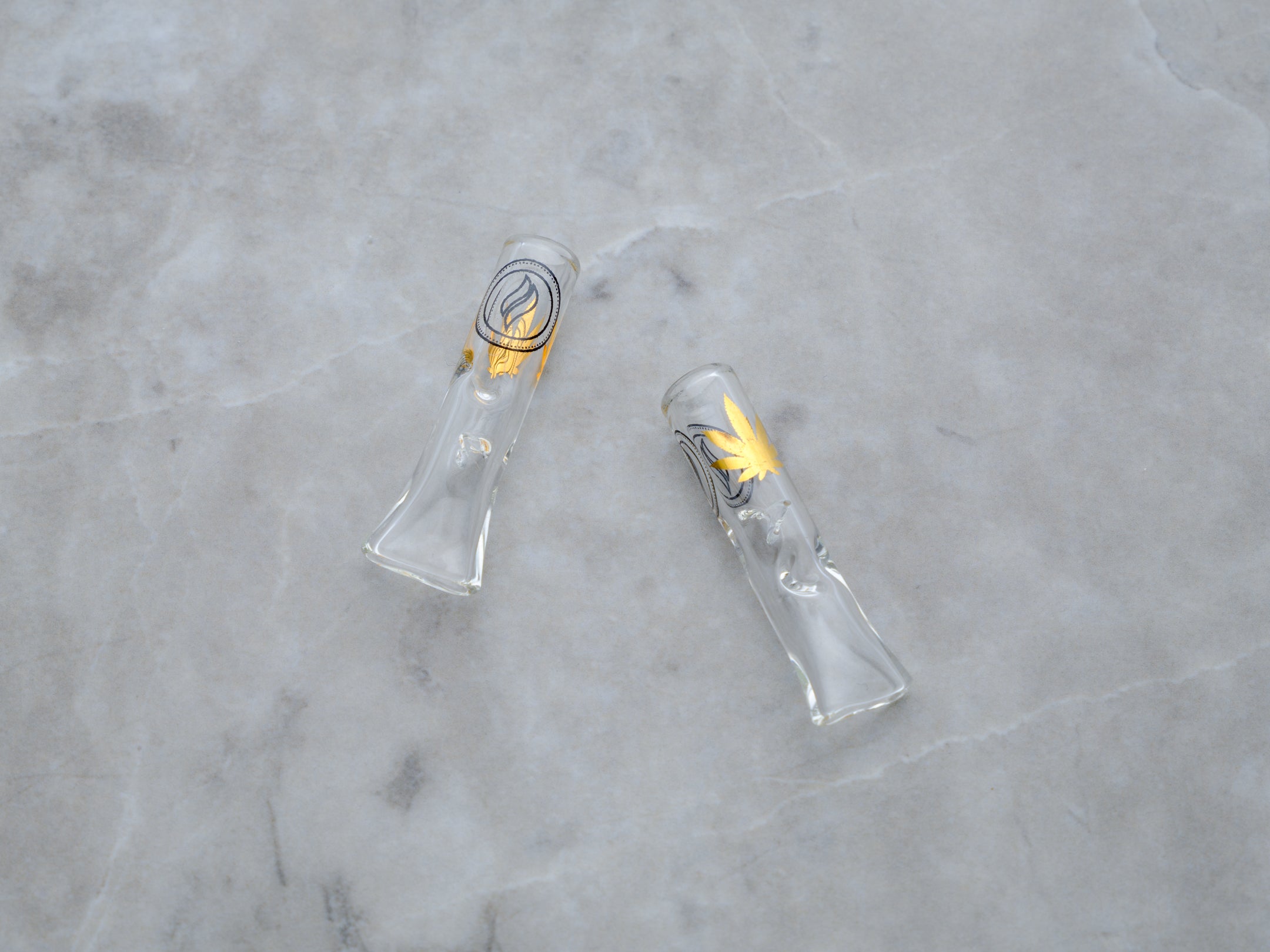 Reusable Glass Tips With Gold Cannabis Leaf: 2 Pack
