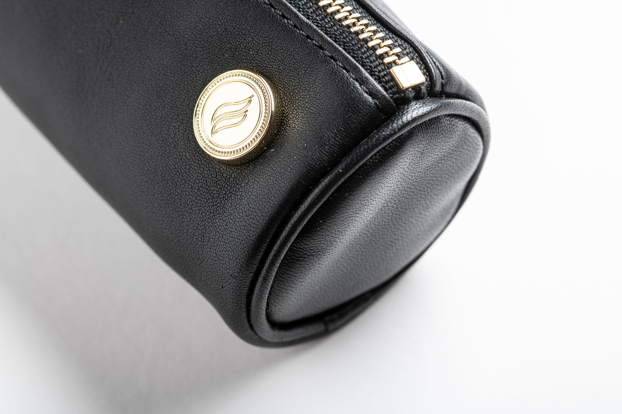 A close up of the Rogue Paq Gold rivet which is just one of the special details present on the Solo Ritual Case