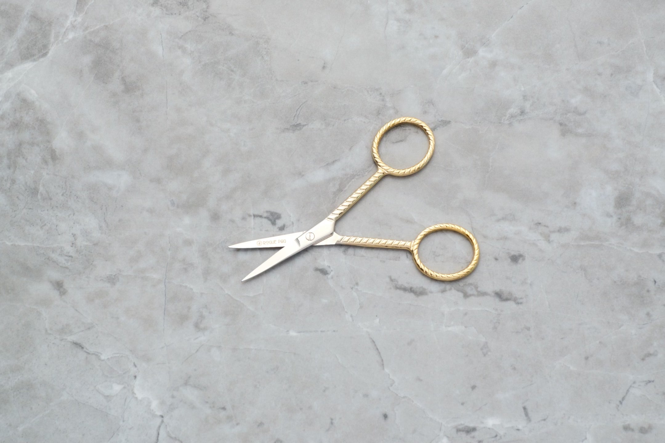 Rogue Paq Ribbon-Wrapped Scissors
